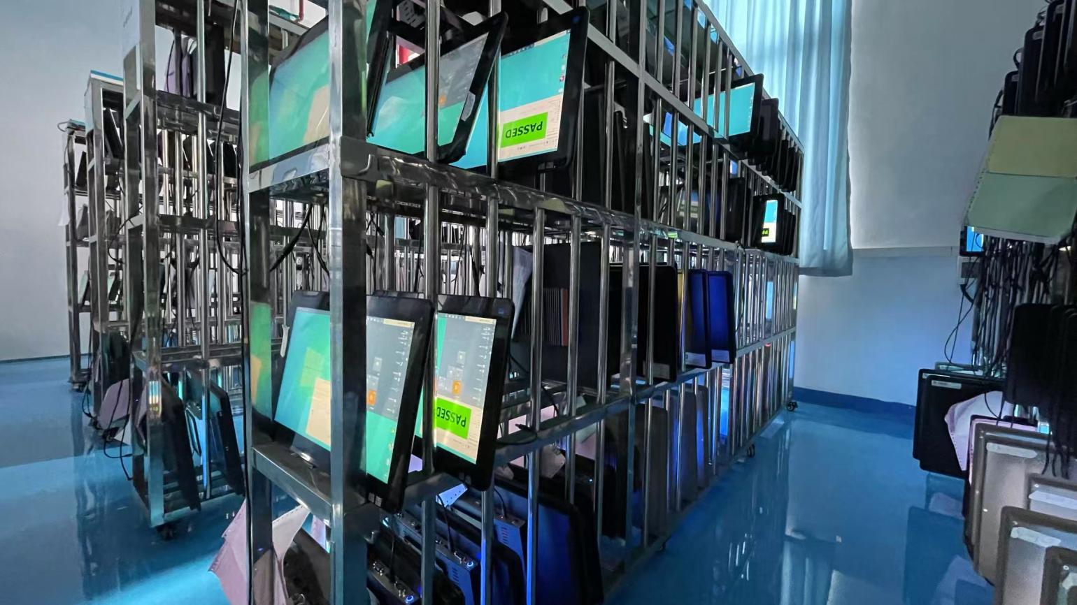 Burn-in aging test area for VR equipment